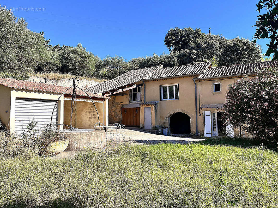 Maison à SAUVETERRE