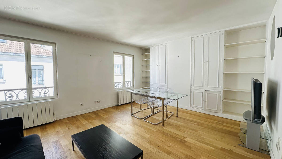 Appartement à PARIS-7E