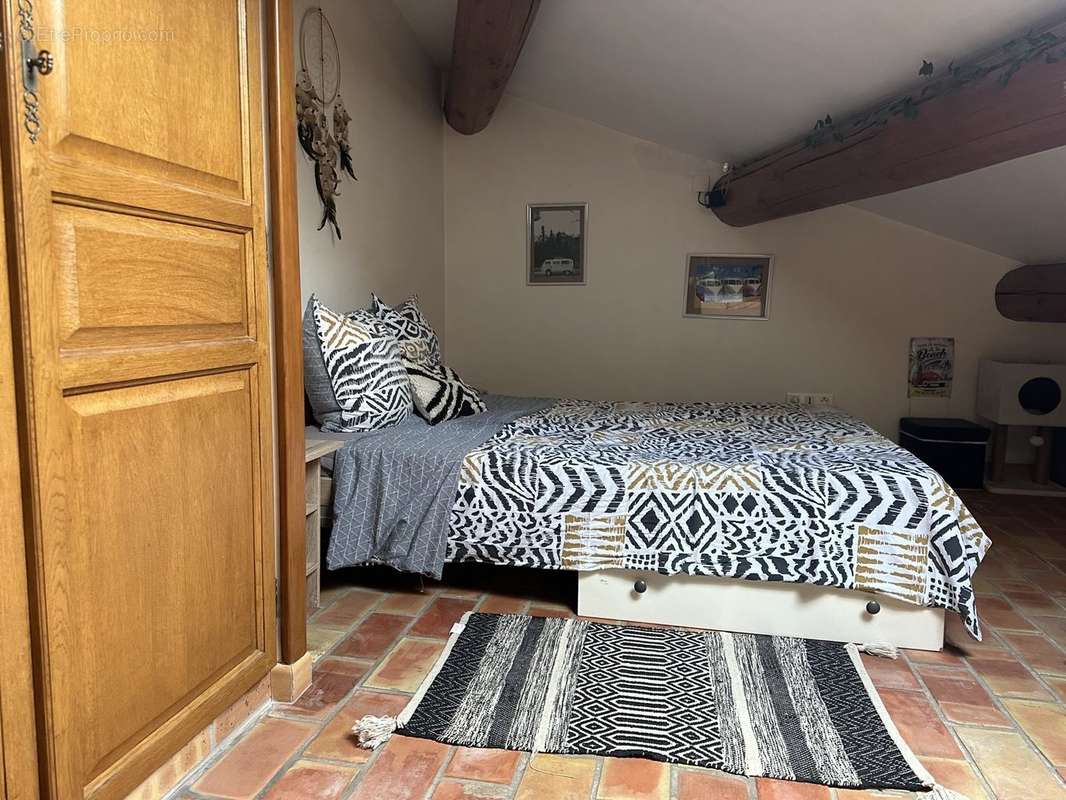 Appartement à SAINT-MAXIMIN-LA-SAINTE-BAUME