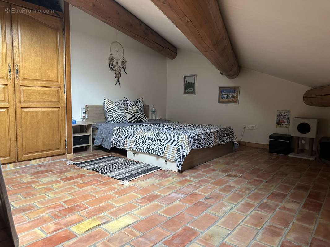 Appartement à SAINT-MAXIMIN-LA-SAINTE-BAUME