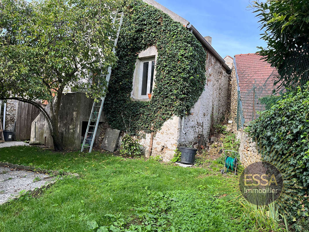 Maison à FEUCHEROLLES