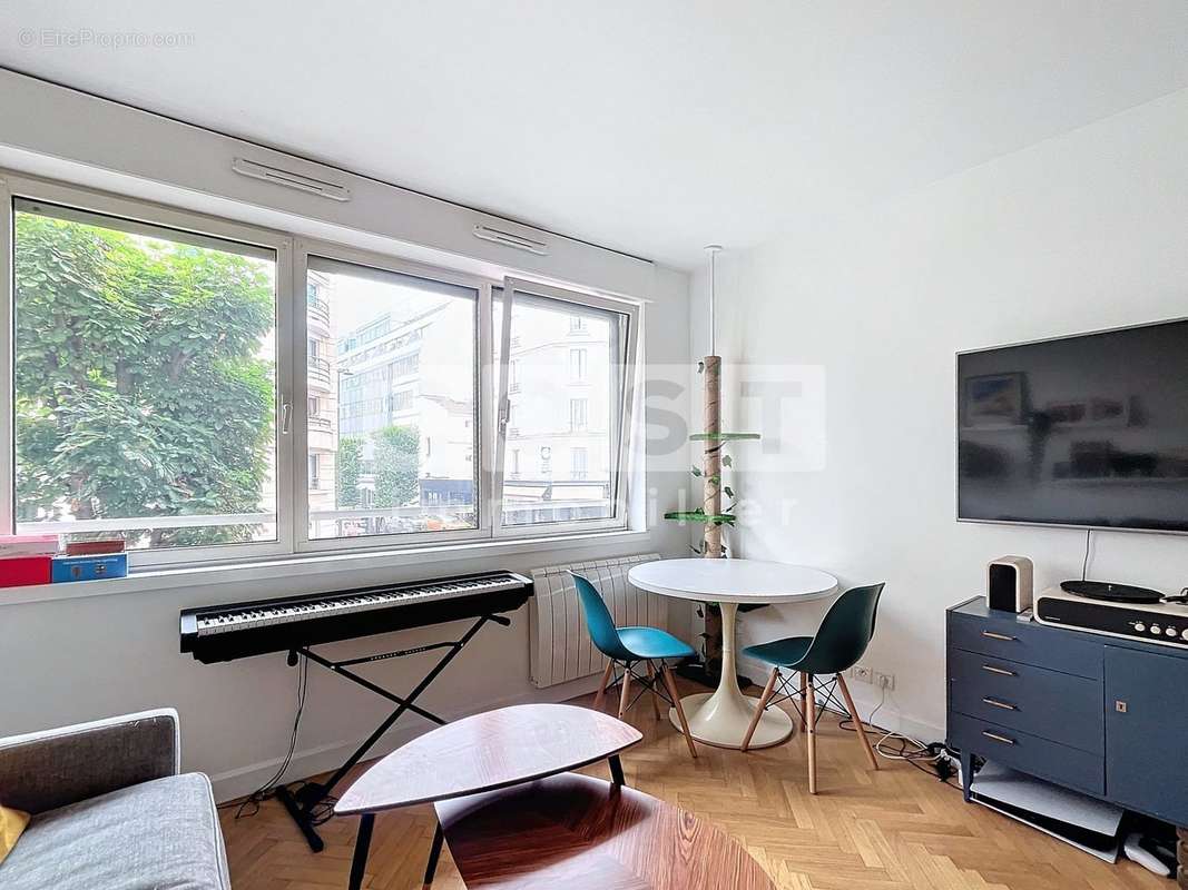 Appartement à LEVALLOIS-PERRET