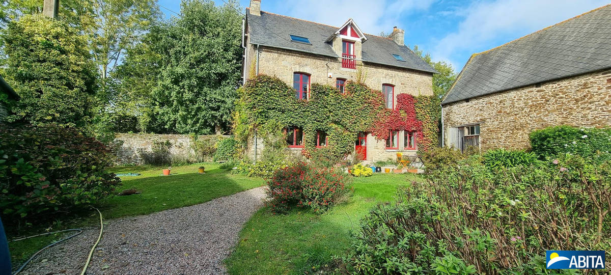 Maison à SAINT-MELOIR-DES-ONDES