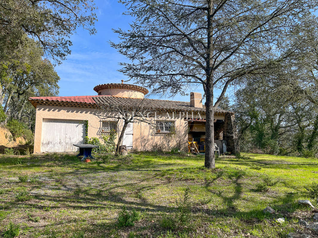 Maison à LA GARDE-FREINET