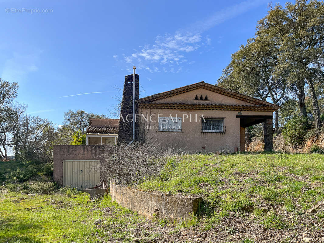 Maison à LA GARDE-FREINET