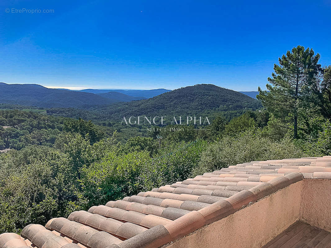 Maison à LA GARDE-FREINET