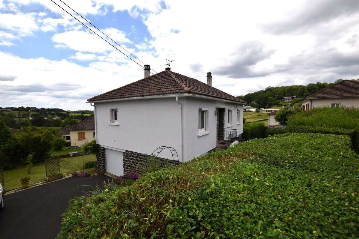 Maison à MAURIAC