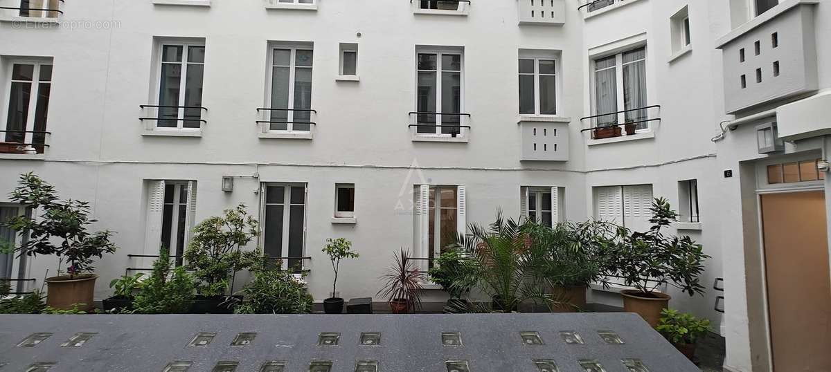 Appartement à PARIS-20E