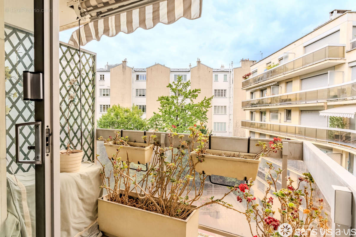 Appartement à NEUILLY-SUR-SEINE