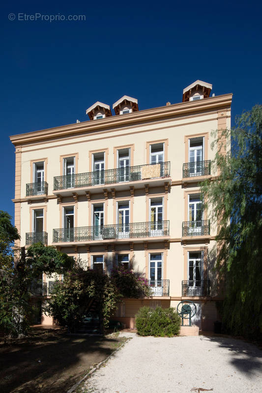 Appartement à HYERES