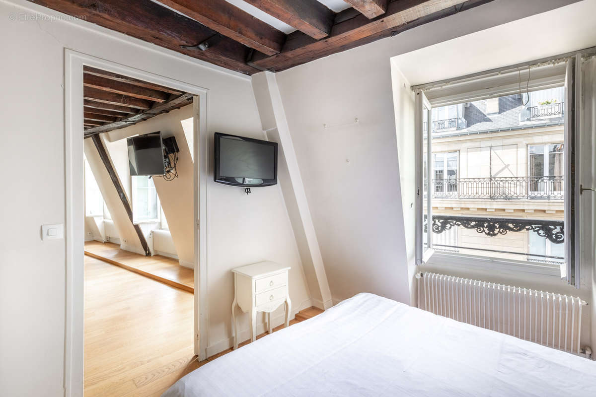 Appartement à PARIS-8E