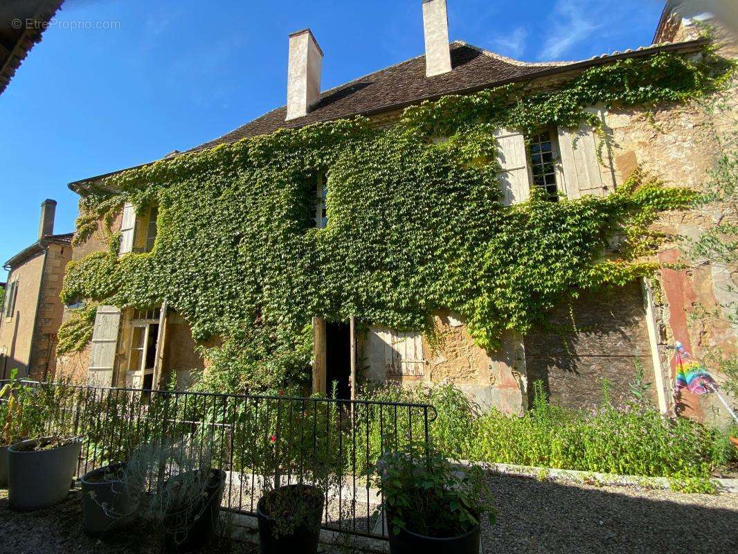 Maison à SAINTE-ALVERE