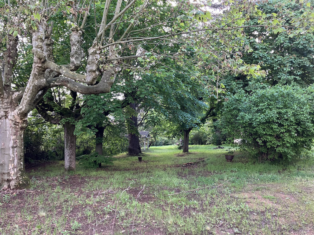 Appartement à GREZIEU-LA-VARENNE