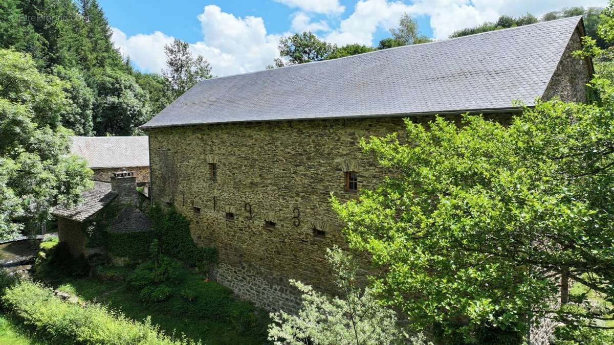 Maison à ARVIEU