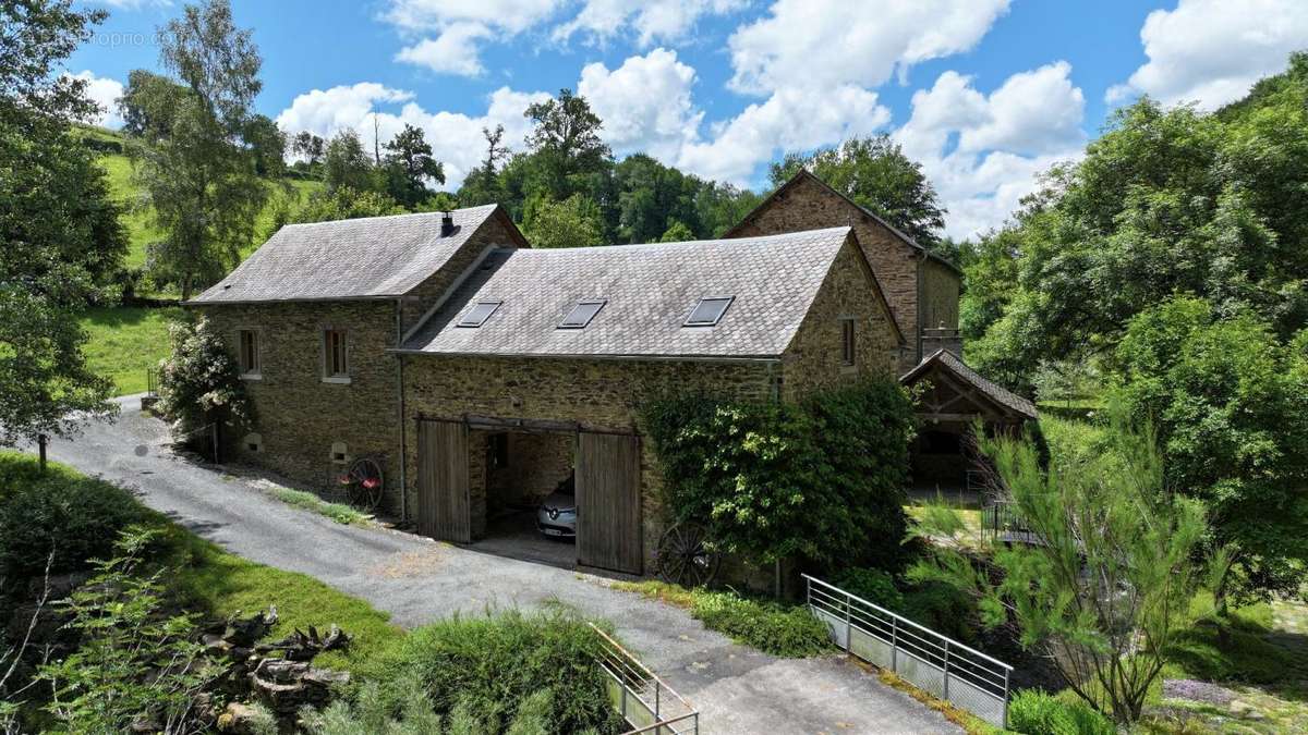 Maison à ARVIEU