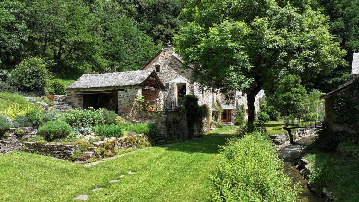 Maison à ARVIEU