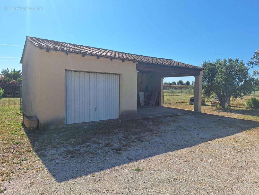 Maison à LAPALUD