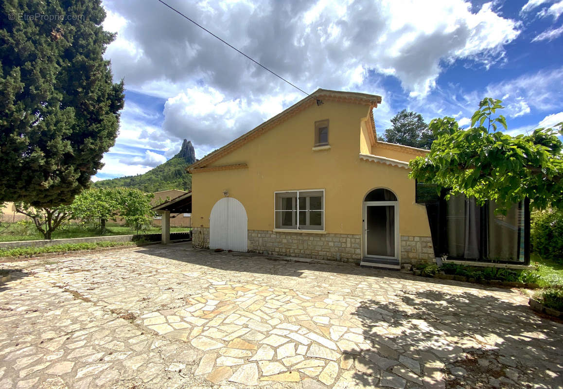 Maison à BUIS-LES-BARONNIES