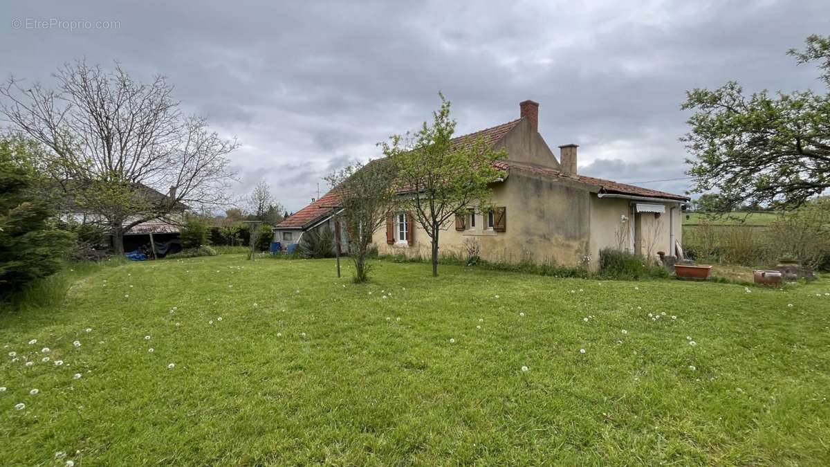 Maison à SAINT-FORGEOT