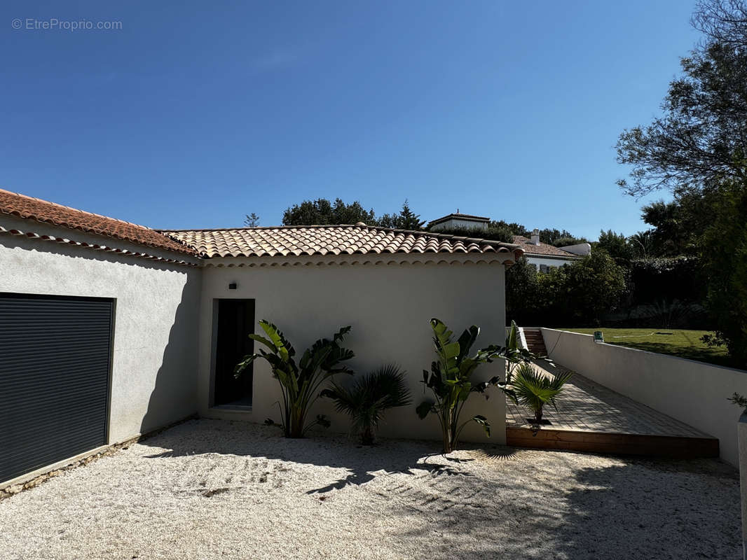 Maison à SIX-FOURS-LES-PLAGES