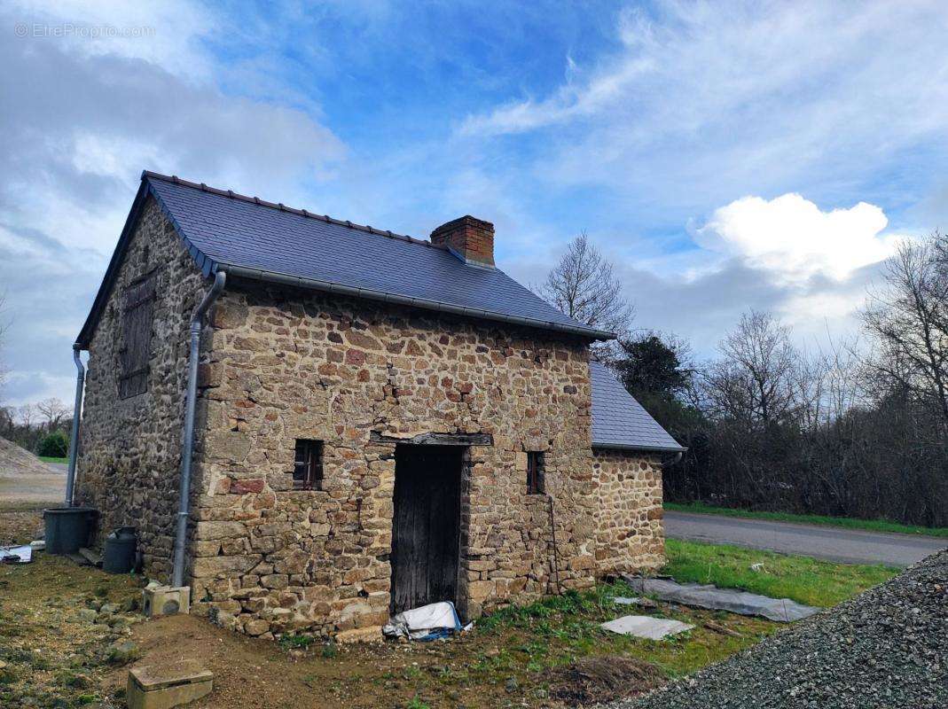 Maison à COMMER