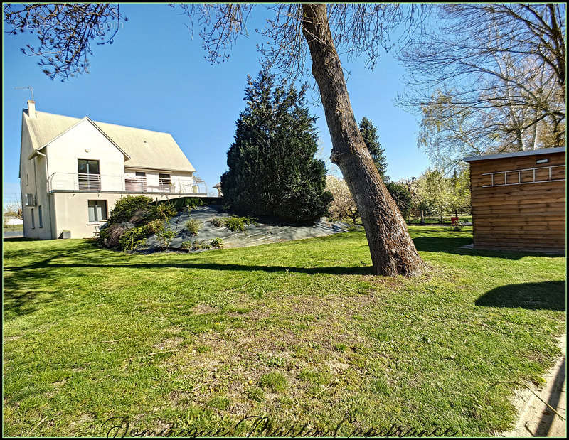 Maison à LA CHARTRE-SUR-LE-LOIR