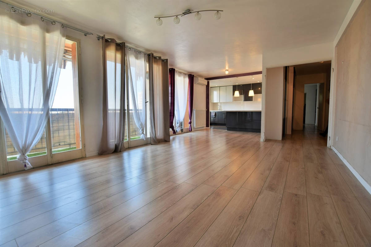 Appartement à MARSEILLE-13E