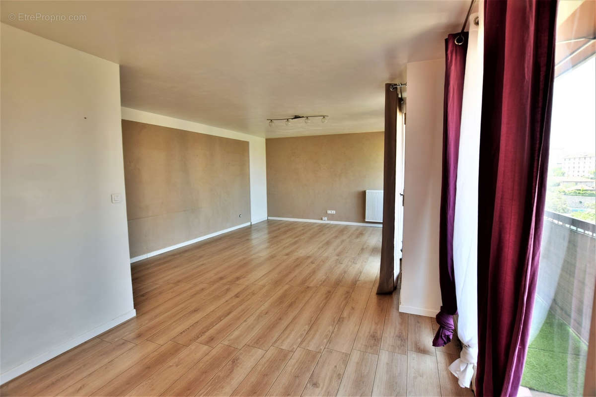 Appartement à MARSEILLE-13E