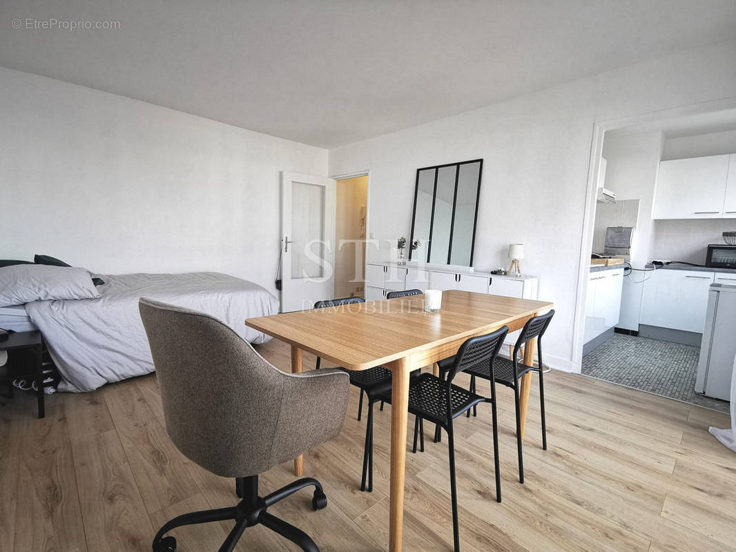 Appartement à ISSY-LES-MOULINEAUX