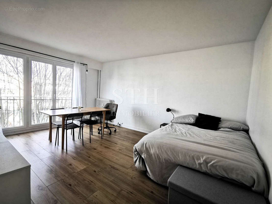 Appartement à ISSY-LES-MOULINEAUX