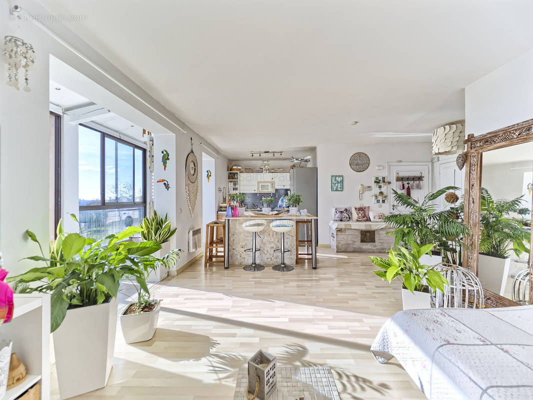 Appartement à VILLENEUVE-LOUBET