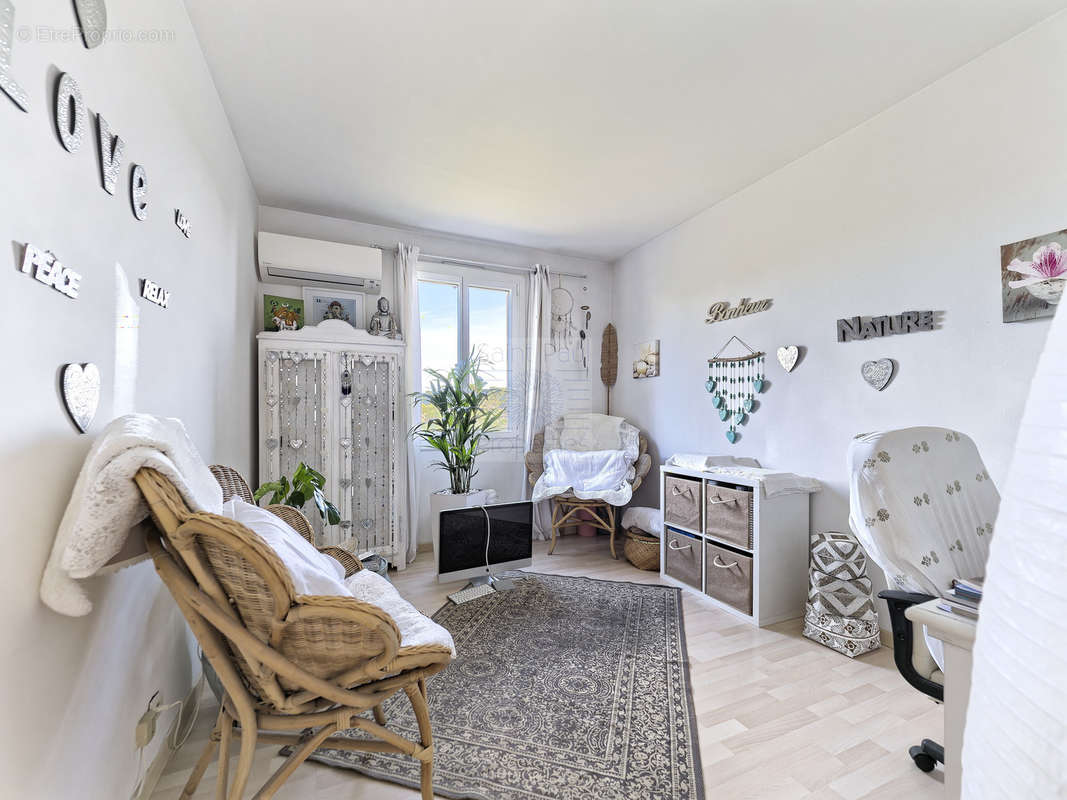 Appartement à VILLENEUVE-LOUBET