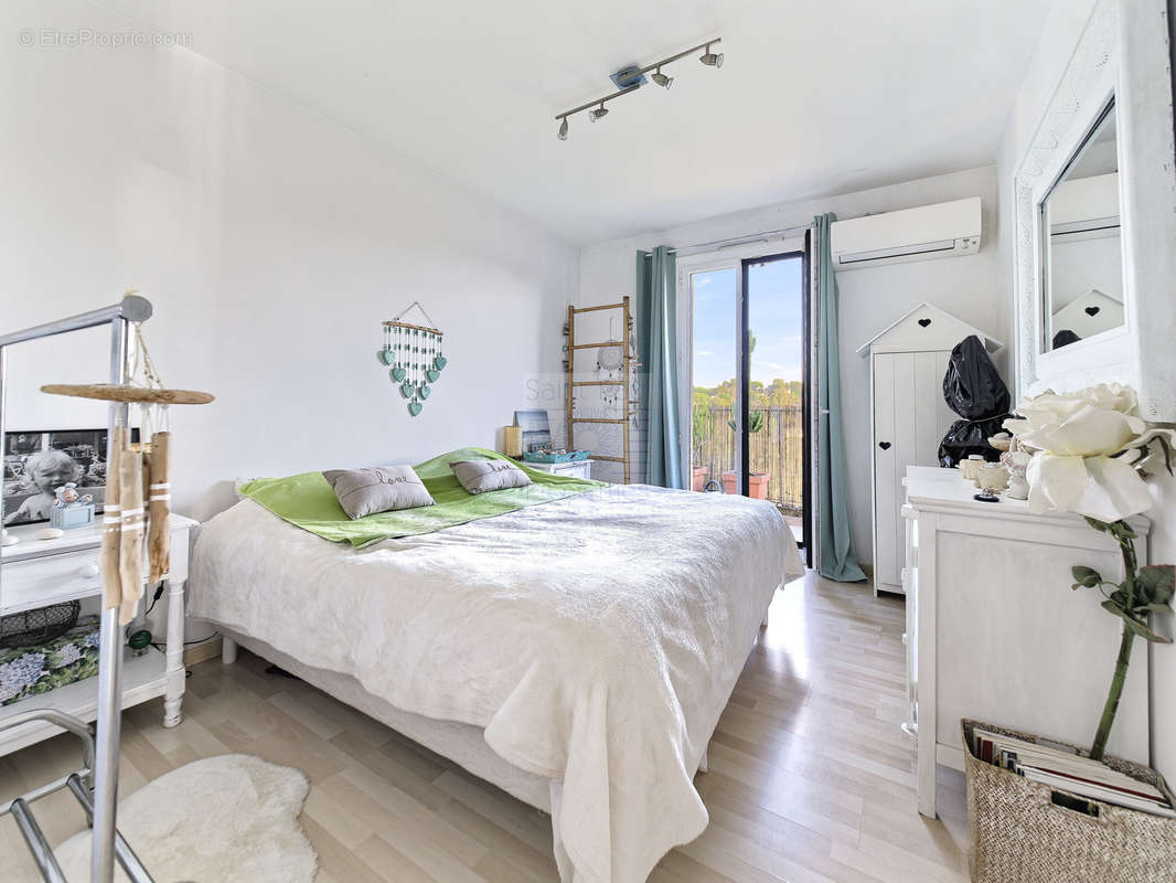 Appartement à VILLENEUVE-LOUBET