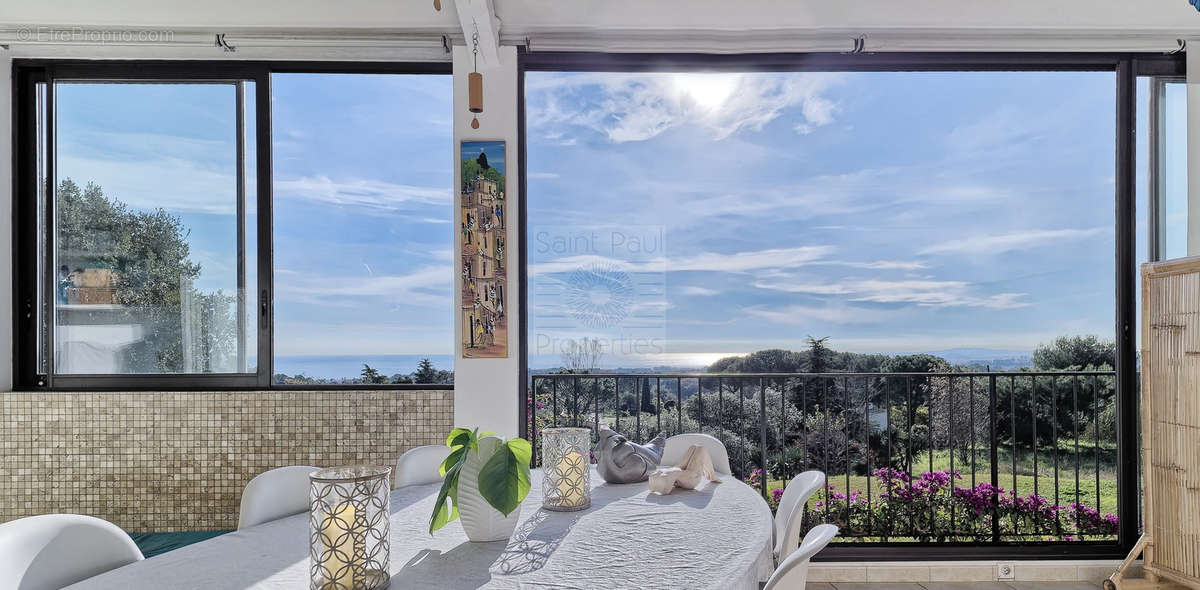 Appartement à VILLENEUVE-LOUBET