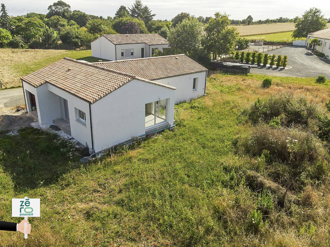 Maison à LA BRETONNIERE-LA-CLAYE