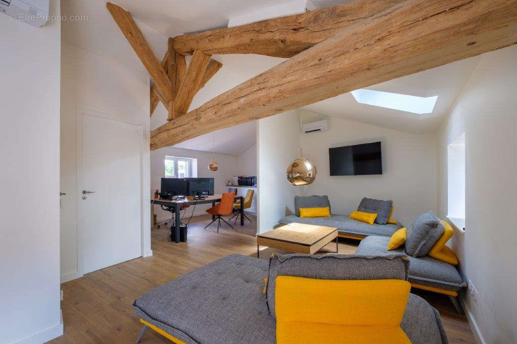 Appartement à CHAMPAGNE-AU-MONT-D&#039;OR