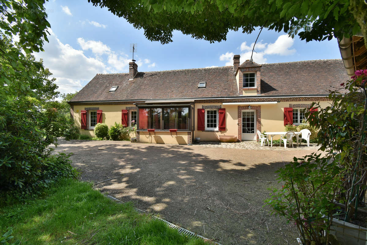 Maison à BROU