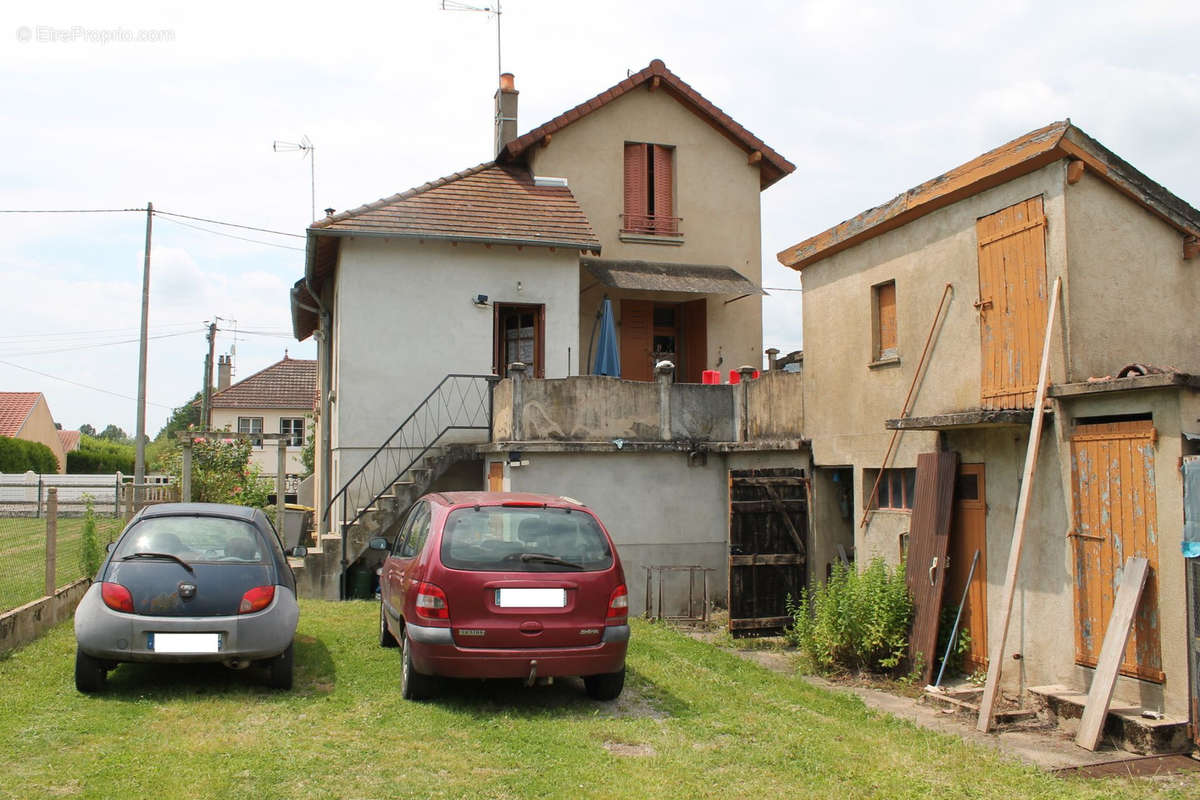 Maison à COSNE-D&#039;ALLIER