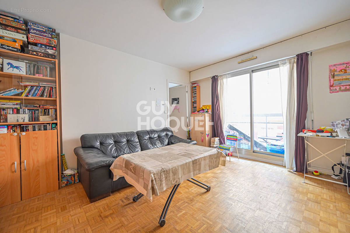 Appartement à PARIS-12E