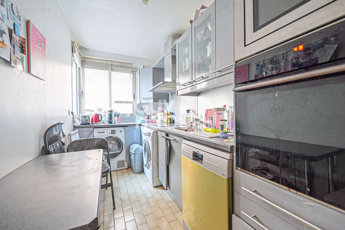 Appartement à PARIS-12E