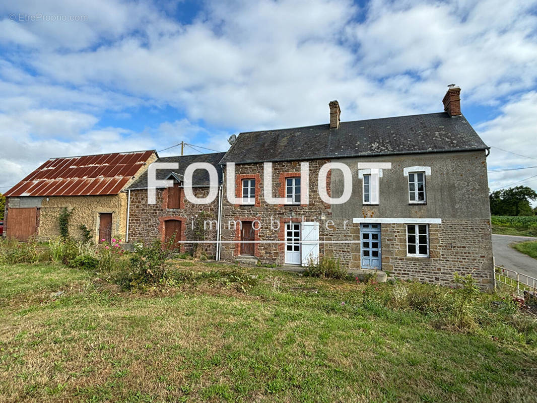 Maison à TESSY-SUR-VIRE