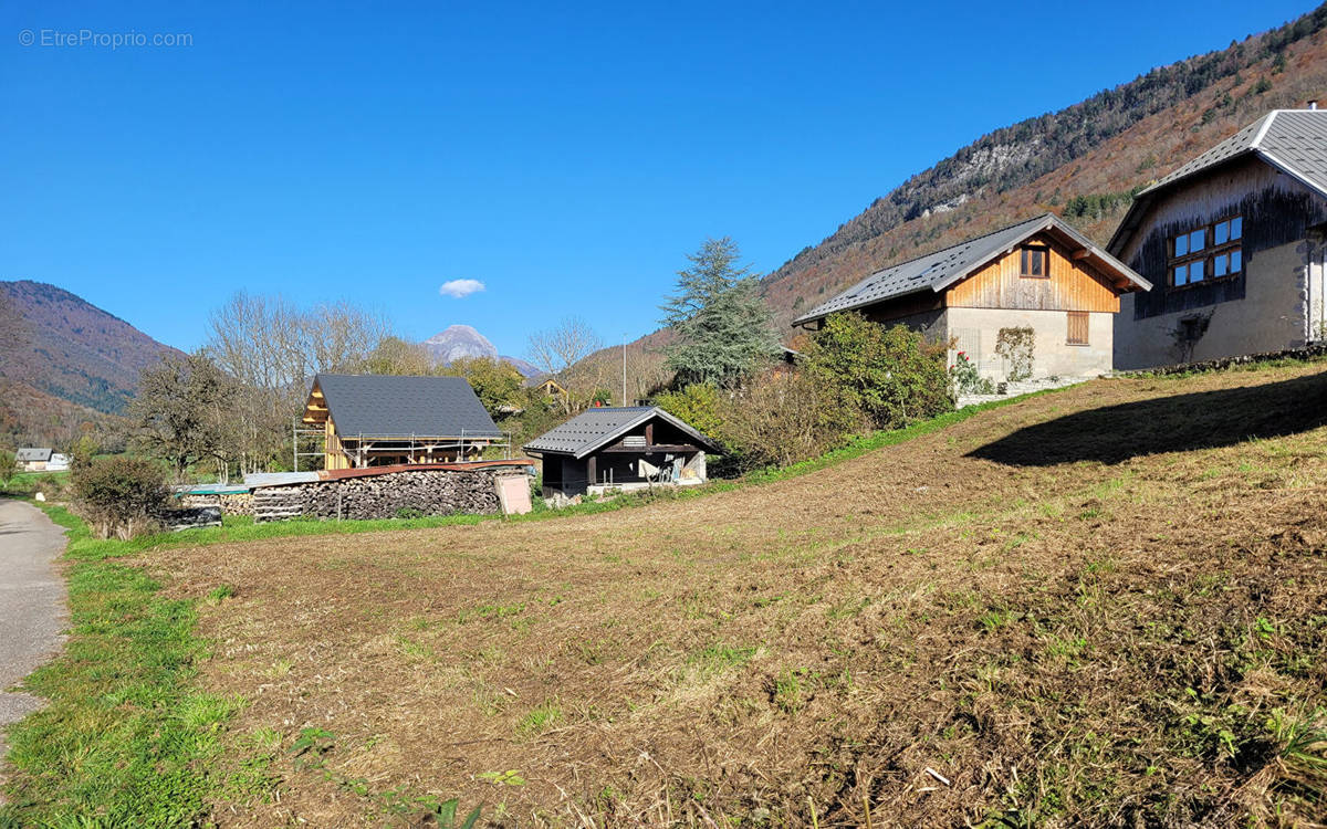 Terrain à SAINTE-REINE