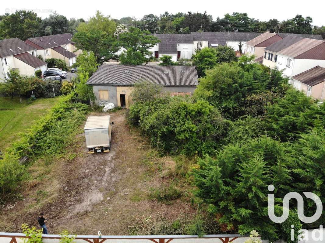 Photo 2 - Appartement à FLEURY-LES-AUBRAIS