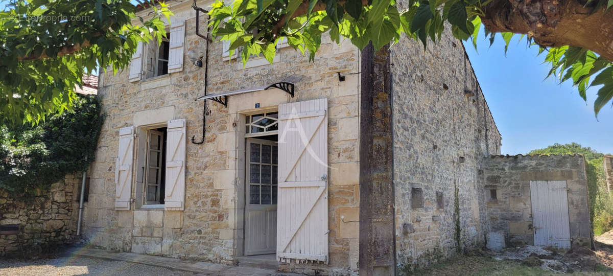 Maison à LES NOUILLERS