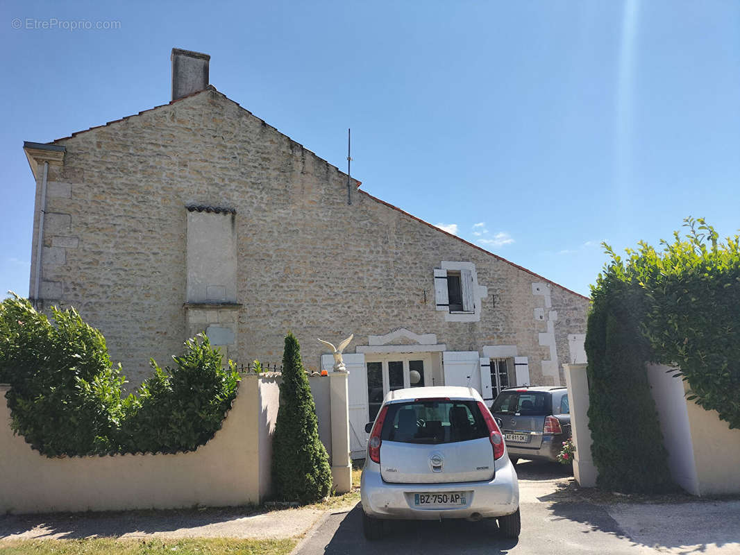 Maison à SAINT-HIPPOLYTE