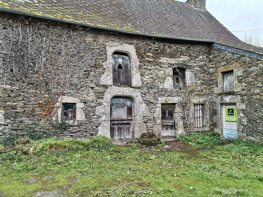 Maison à SAINT-SERVANT