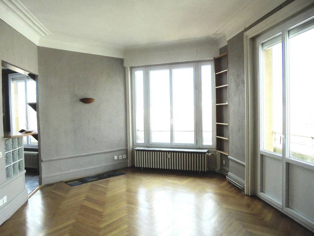 Appartement à SAINT-ETIENNE