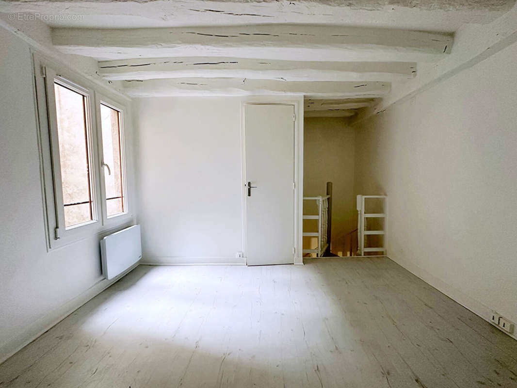 Appartement à PARIS-2E