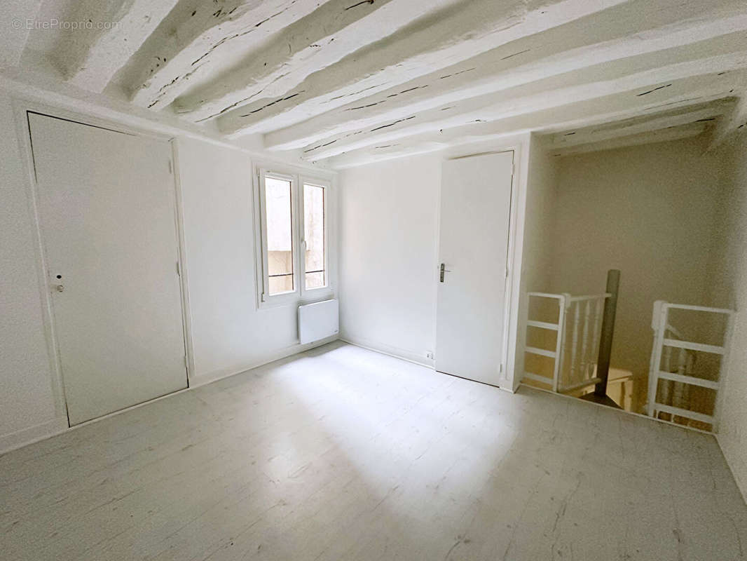 Appartement à PARIS-2E