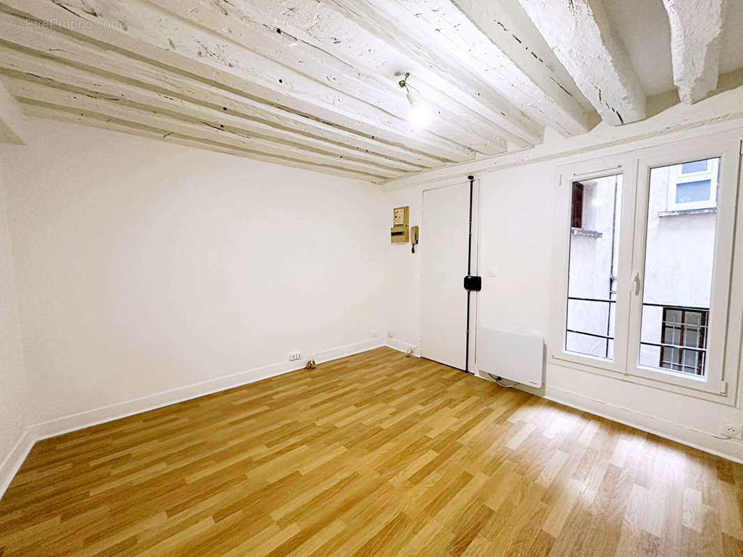 Appartement à PARIS-2E